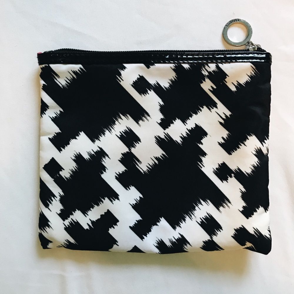 Cosmetic bag